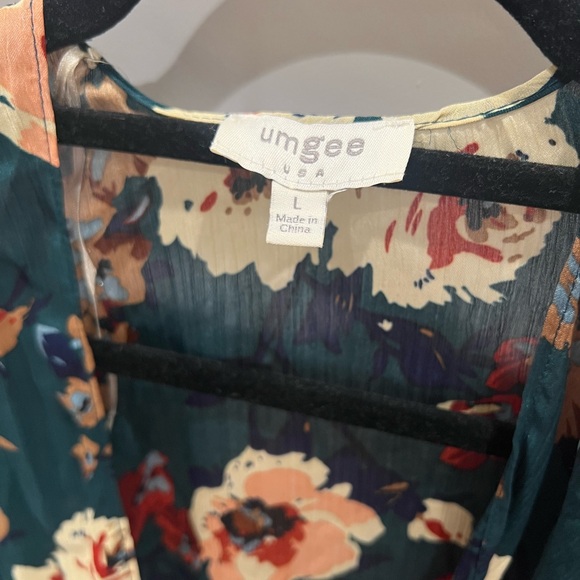 Floral Kimono/Poncho - Picture 2 of 4